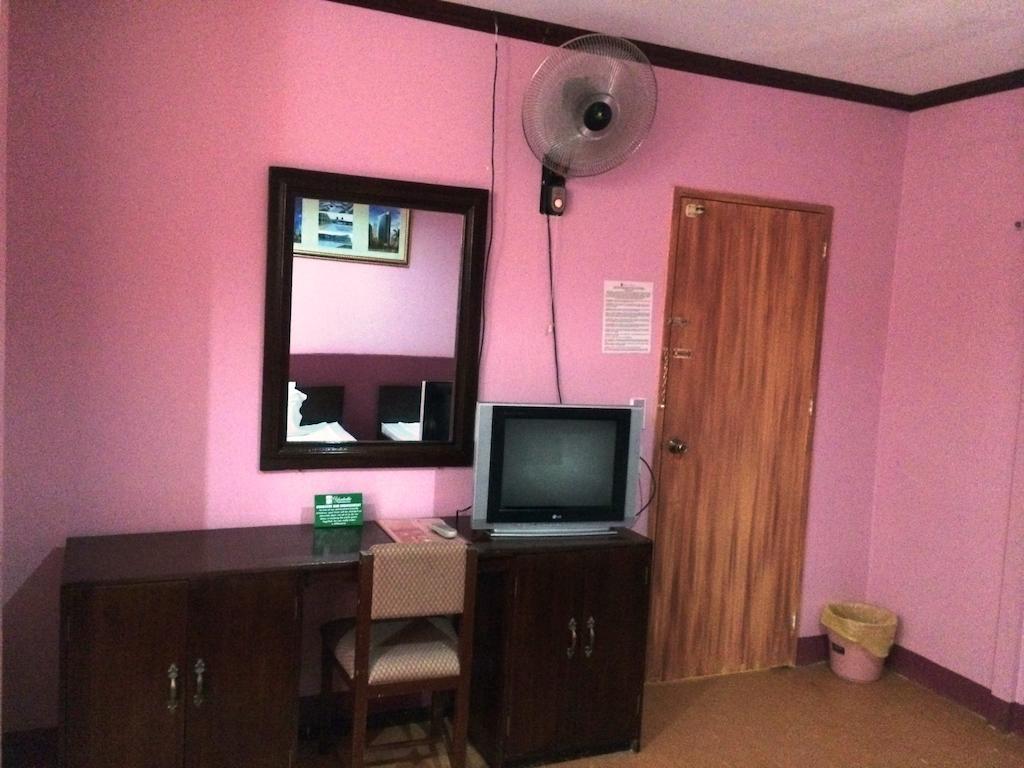 Ysabelle Mansion Bed & Breakfast Puerto Princesa Ngoại thất bức ảnh