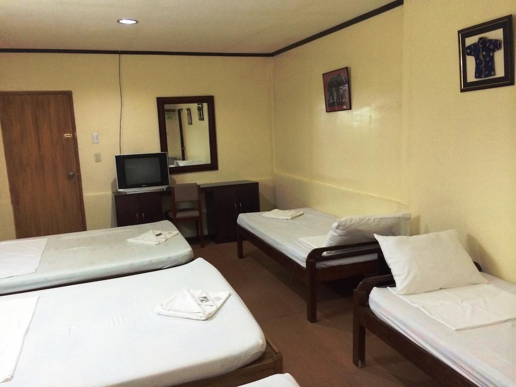 Ysabelle Mansion Bed & Breakfast Puerto Princesa Ngoại thất bức ảnh
