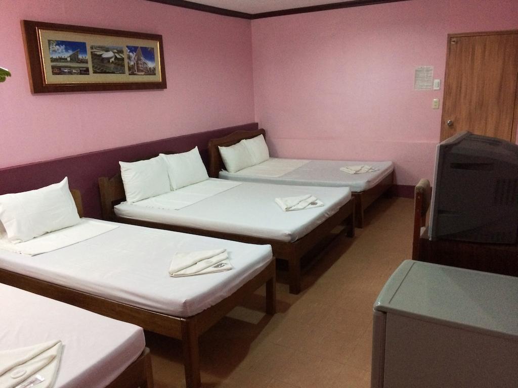 Ysabelle Mansion Bed & Breakfast Puerto Princesa Ngoại thất bức ảnh