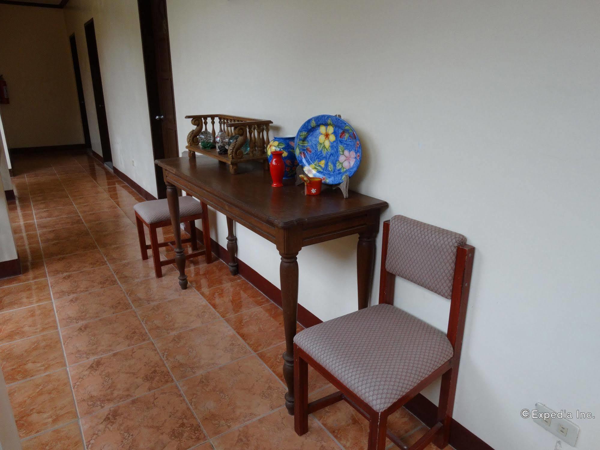 Ysabelle Mansion Bed & Breakfast Puerto Princesa Ngoại thất bức ảnh